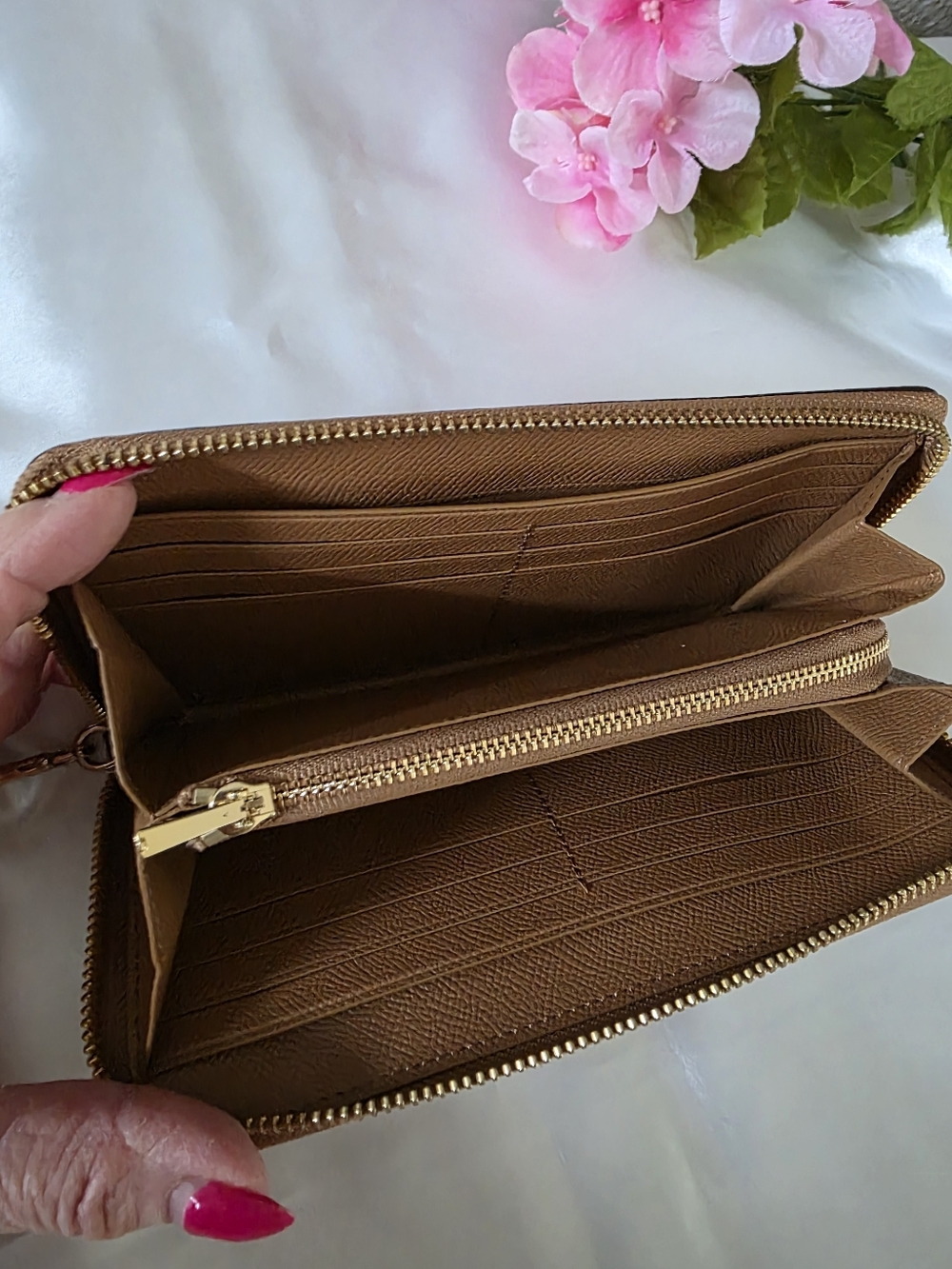 Coach Brown Accordion Zip Around Leather Wallet - Picture 5 of 6